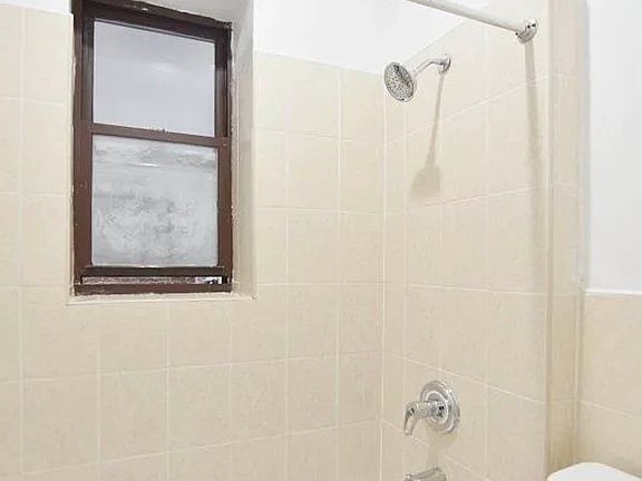 5th image of 542 W 159th St #5