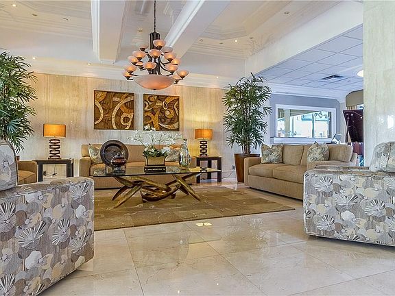 4th image of 1012 E Ocean Boulevard #1405