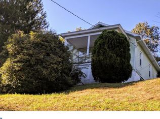 8 Spring Ave, Pottsville, PA 17901