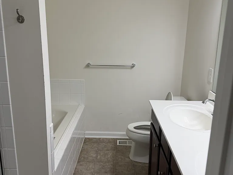 304 Sea Pine Dr — Photo 24