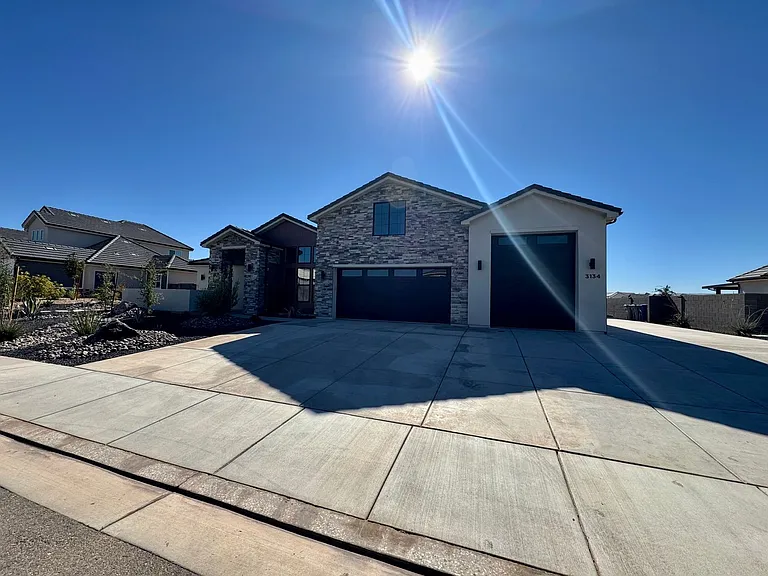 3134 E Blue Heron Dr — Photo 4