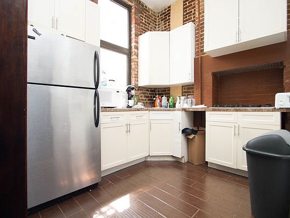 2nd image of 234 Meserole St Fl 1