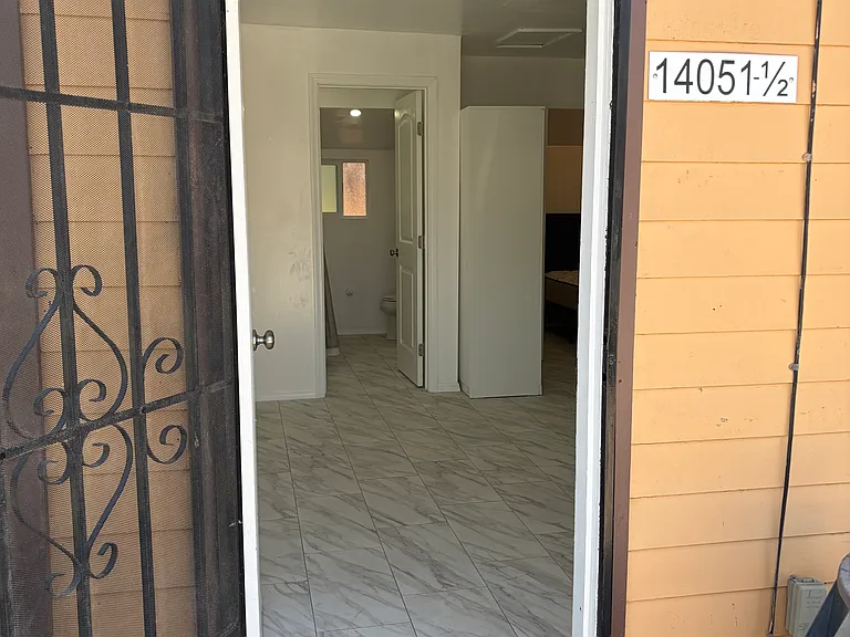 14051 Paramount Blvd #1/2 — Photo 19