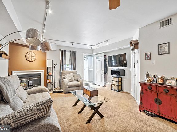 4th image of 102 Park Place Dr