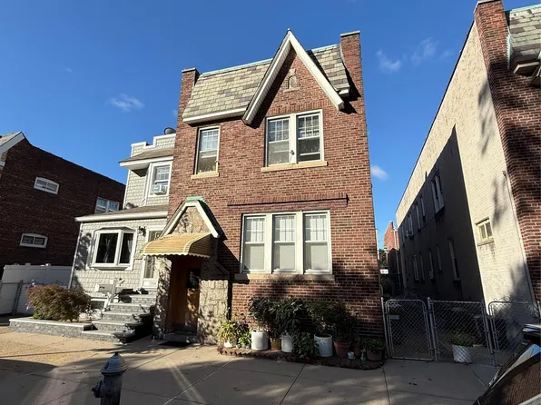 7734 74th Street, Glendale, NY 11385