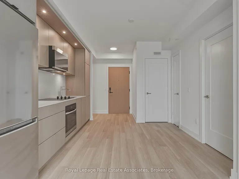 25 Cordova Ave #1802 — Photo 14