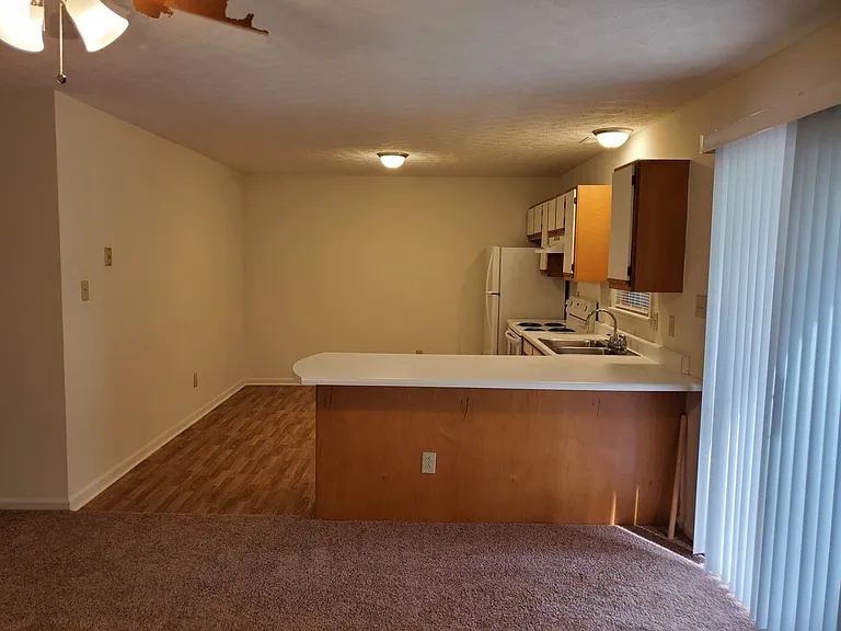 33 Colt Ct #F — Photo 5