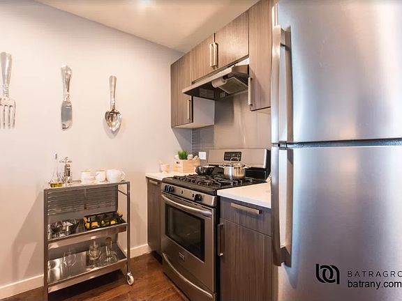2nd image of 12-15 Broadway #220