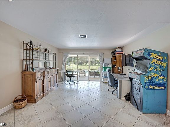 3rd image of 19250 Tammy Ln