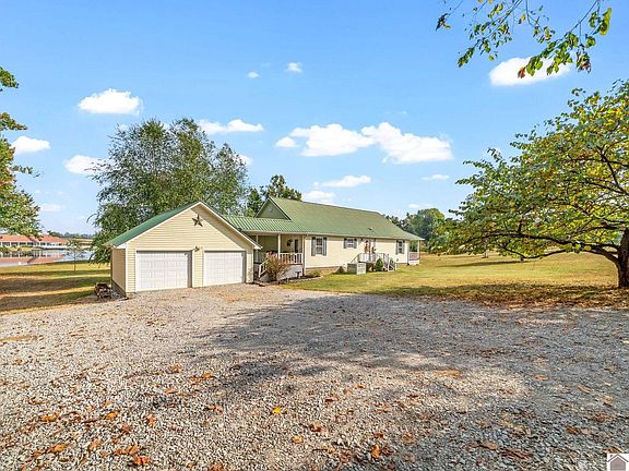4th image of 380 Wildwood Point