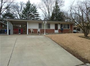 950 Derhake Rd, Florissant, MO 63033