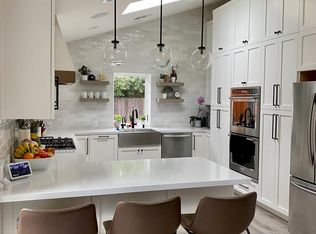 2255 W Middlefield Rd, Mountain View, CA 94043