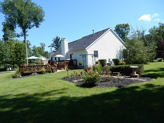 4th image of 7920 Jennings Dr