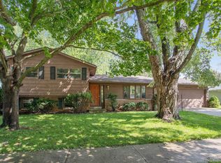 1417 Hazelwood Dr, Manitowoc, WI 54220