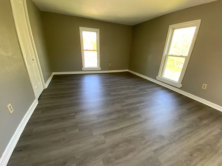 2037 N Jefferson Ave — Photo 11