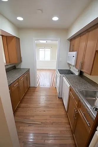 3814 Burlingame Pl — Photo 12