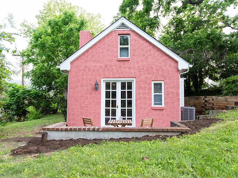 1601 Monticello Rd — Photo 4