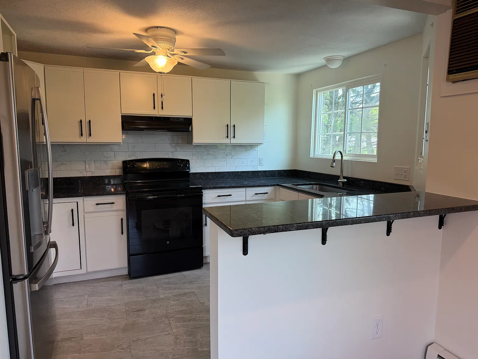 2 bed, 1236 sqft, $2,600 — Photo 4