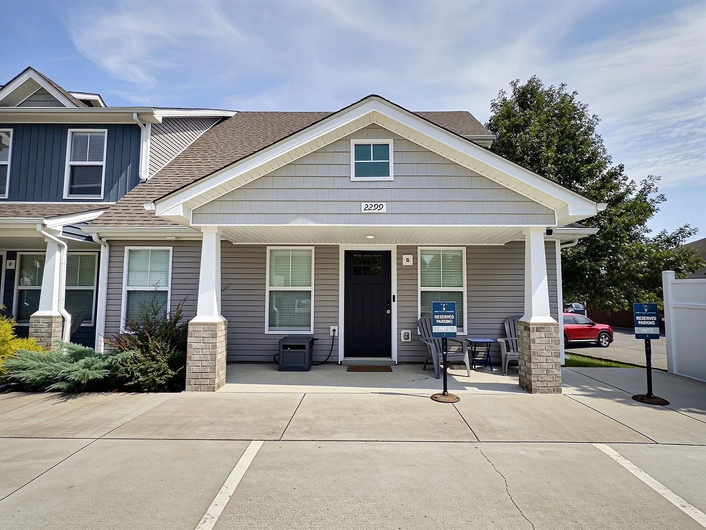 Furnished Three-Bedroom Townhouse — Photo 3