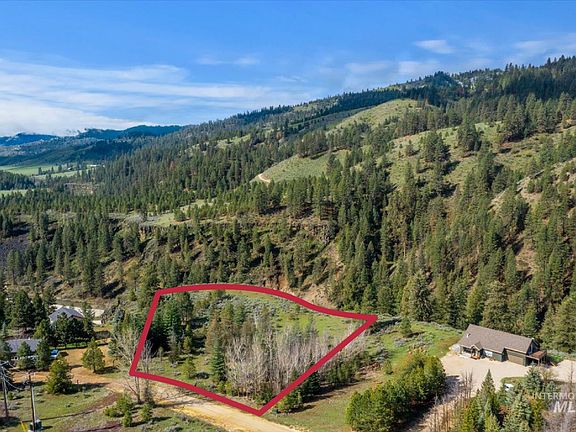3rd image of 5 N Corral Flat Rd