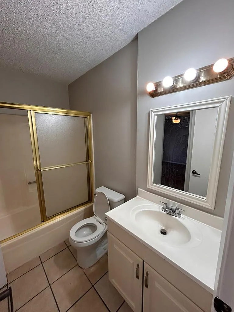 2 bed, 1.0 bath, 1782 sqft, $1,265 — Photo 4