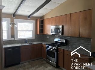 1227 Wood St, Deerfield, IL 60015