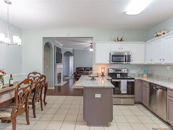 4th image of 6913 Sandfield Dr