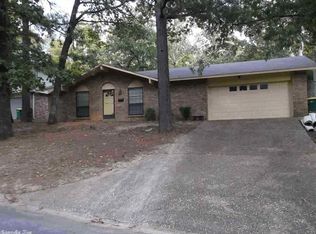 13 Buttermilk Rd, Little Rock, AR 72227