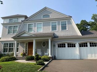 15 Witch Ln, Norwalk, CT 06853