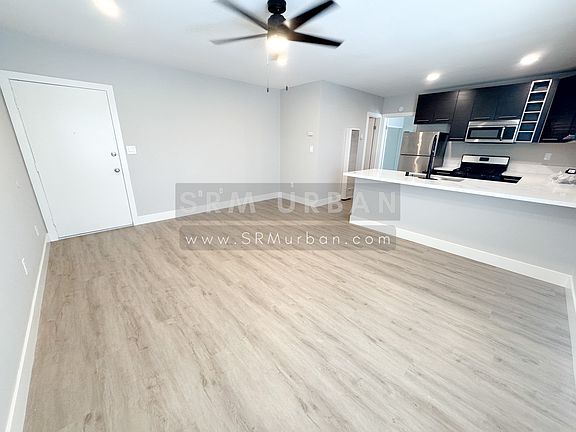 3rd image of 4701 39th St APT 8