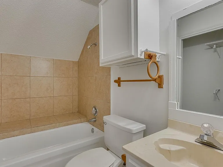 9803 Walnut St #205 — Photo 16
