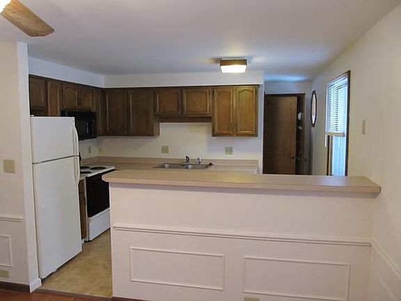 3rd image of 4481 S Buffalo St APT 1