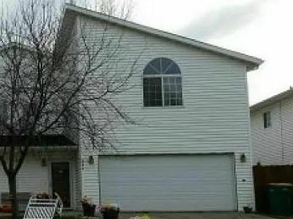 825 12th Ave W, West Fargo, ND 58078