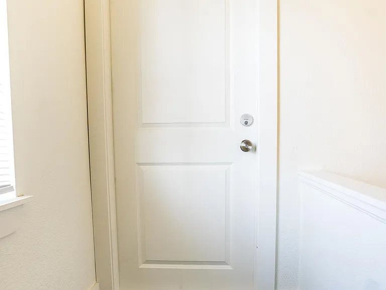 2160 Riverside Ave #7 — Photo 38