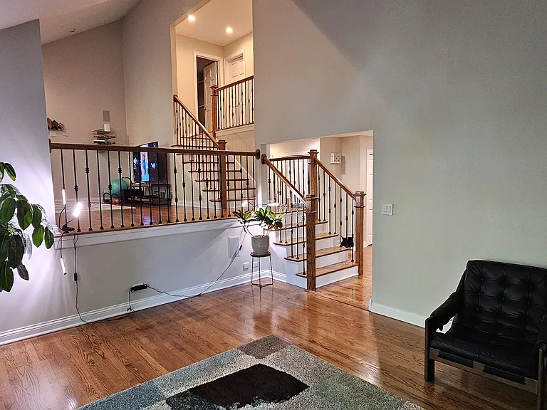 76 Lincolnshire Dr — Photo 14