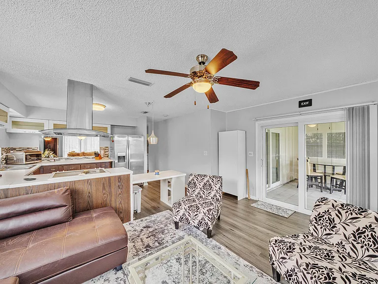 1350 Riverside Cir #2 — Photo 15