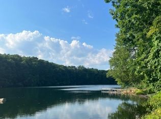 1 Beech Ct, Stockholm, NJ 07460