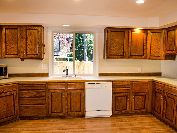5th image of 6618 146th Ave NE