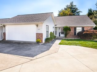 1004 E Sherbrooke Dr, Bloomington, IN