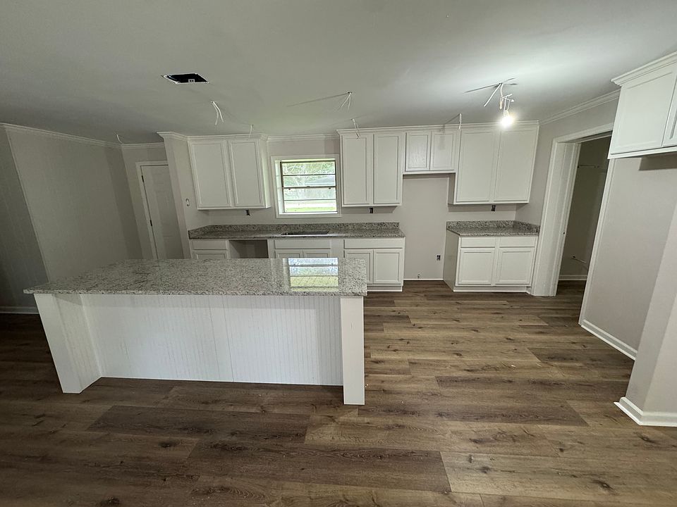 1st image of 410 Beasley St