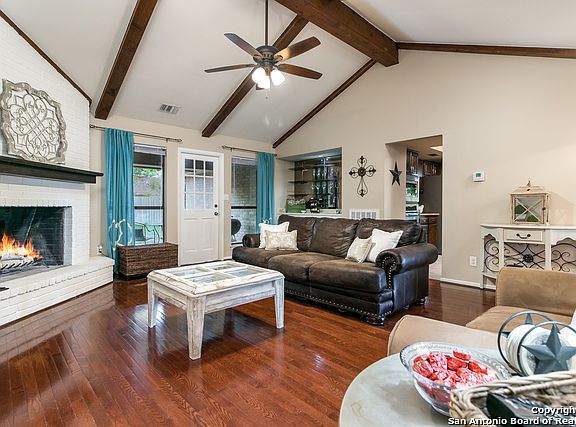 5th image of 19511 Encino Knoll St