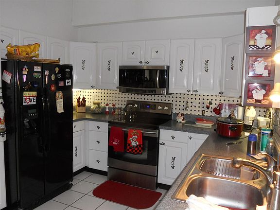 4th image of 10416 Waterford Dr