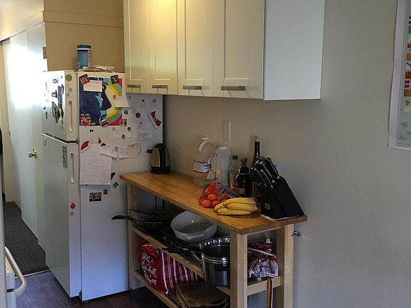 4th image of 1120 NE 43rd St APT 109