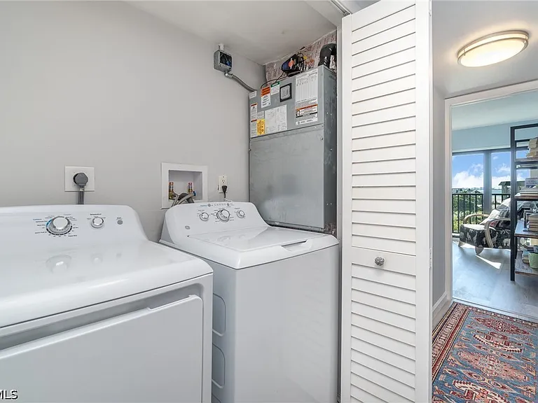 2810 Estero Blvd #511 — Photo 23