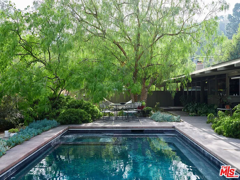 8973 Wonderland Park Ave — Photo 34