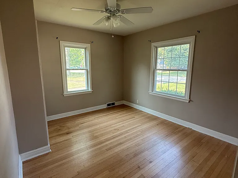 1307 S Clay St — Photo 12
