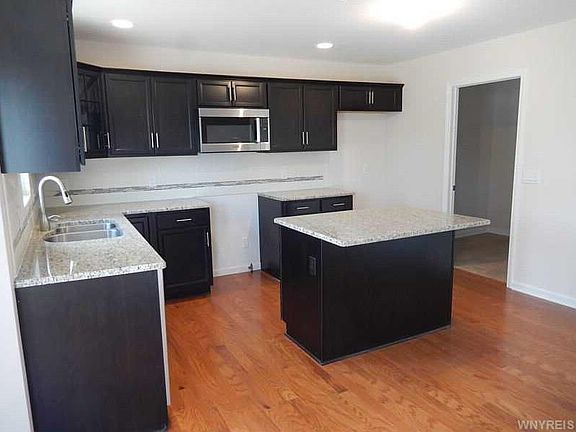 5th image of 3627 Delilah Ln #24