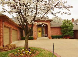 6009 Chestnut Ct, Edmond, OK 73025