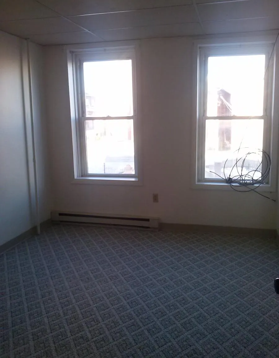 1 bed, 400 sqft, $600 — Photo 3