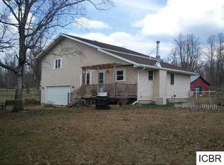 636 E Range Line Rd, Bovey, MN 55709